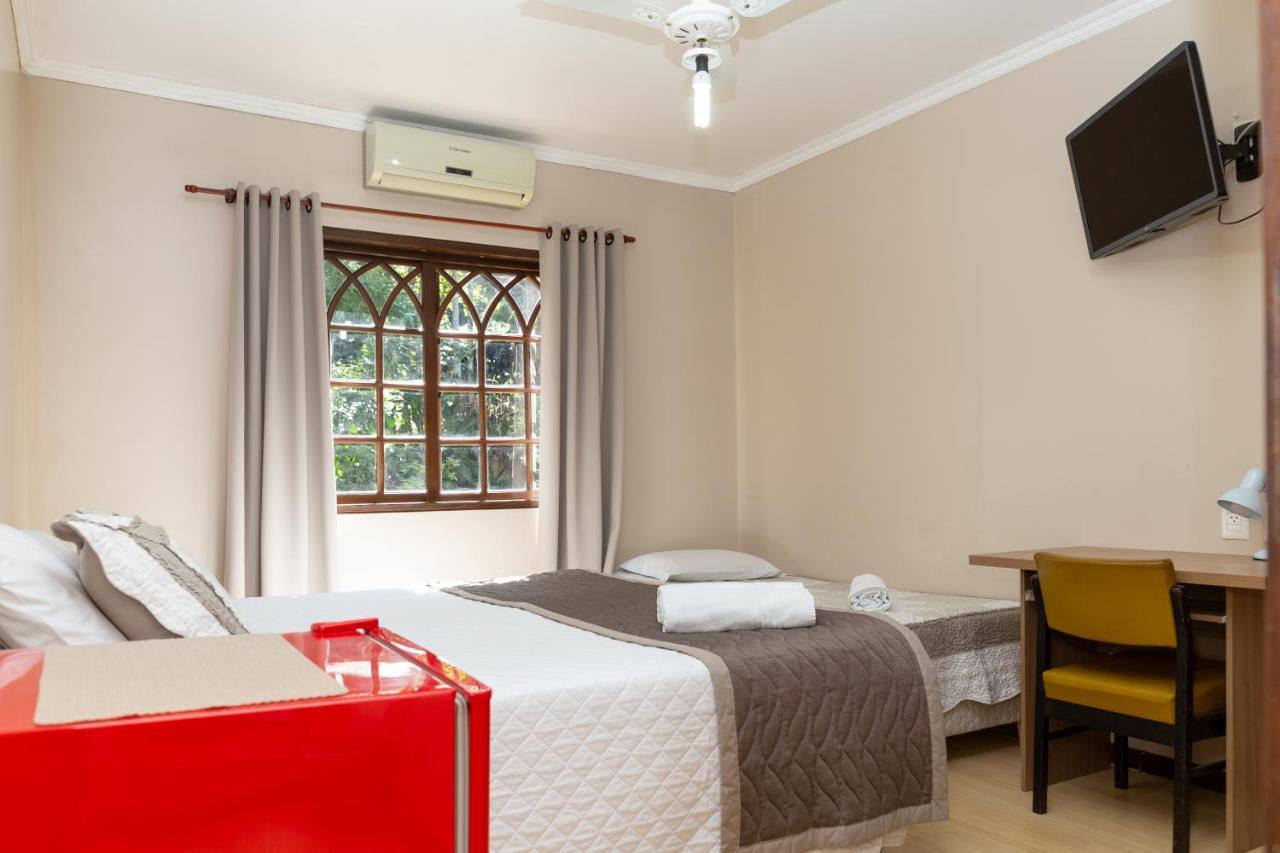Pousada Casa Da Pedra Blumenau Eksteriør billede