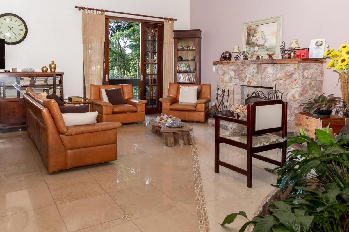 Pousada Casa Da Pedra Blumenau Eksteriør billede