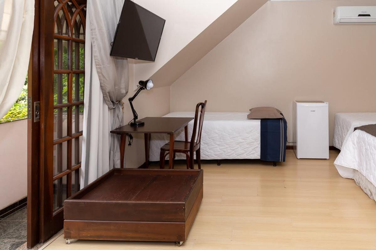 Pousada Casa Da Pedra Blumenau Eksteriør billede