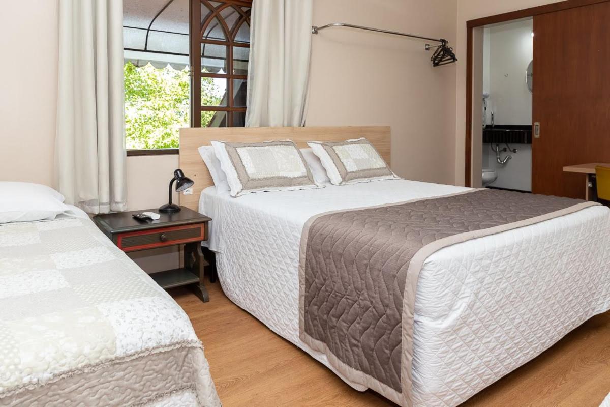 Pousada Casa Da Pedra Blumenau Eksteriør billede